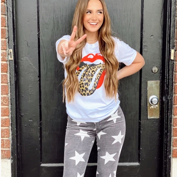 SALE! Leopard Print Tongue Lips Graphic T-Shirt - Picture 4 of 9